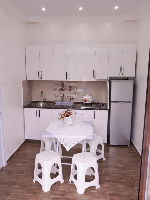 Apartment Maxinjauri Makhinjauri Exteriör bild